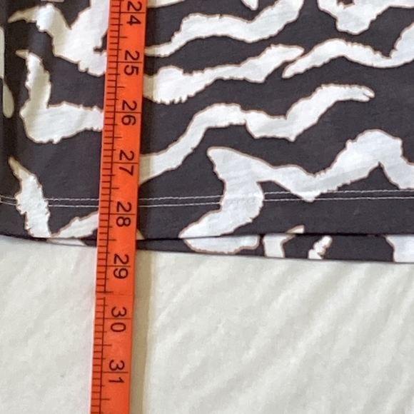 BNWT Women's Marks & Spencer Navy and White Animal Prints Jersey Blouse UK 18 - Picture 12 of 13